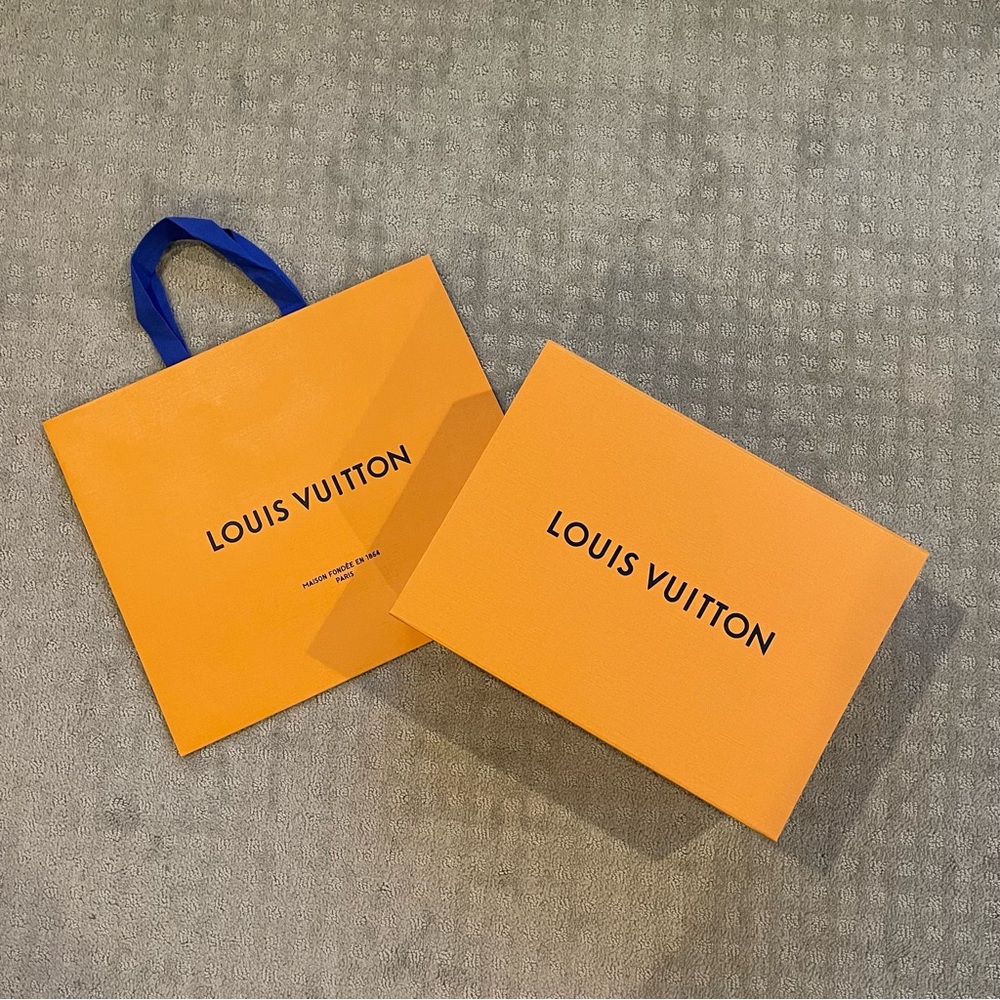 π― Authentic LV Gift Box Set - Picture 4 of 5